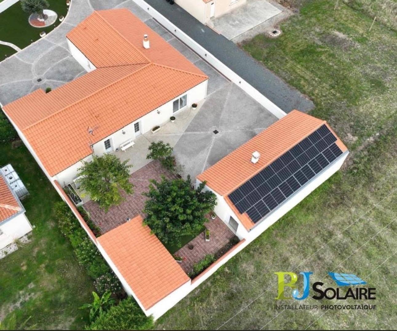 Installation solaire BJ Solaire - vue aérienne